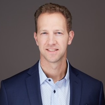 Carson Booras headshot